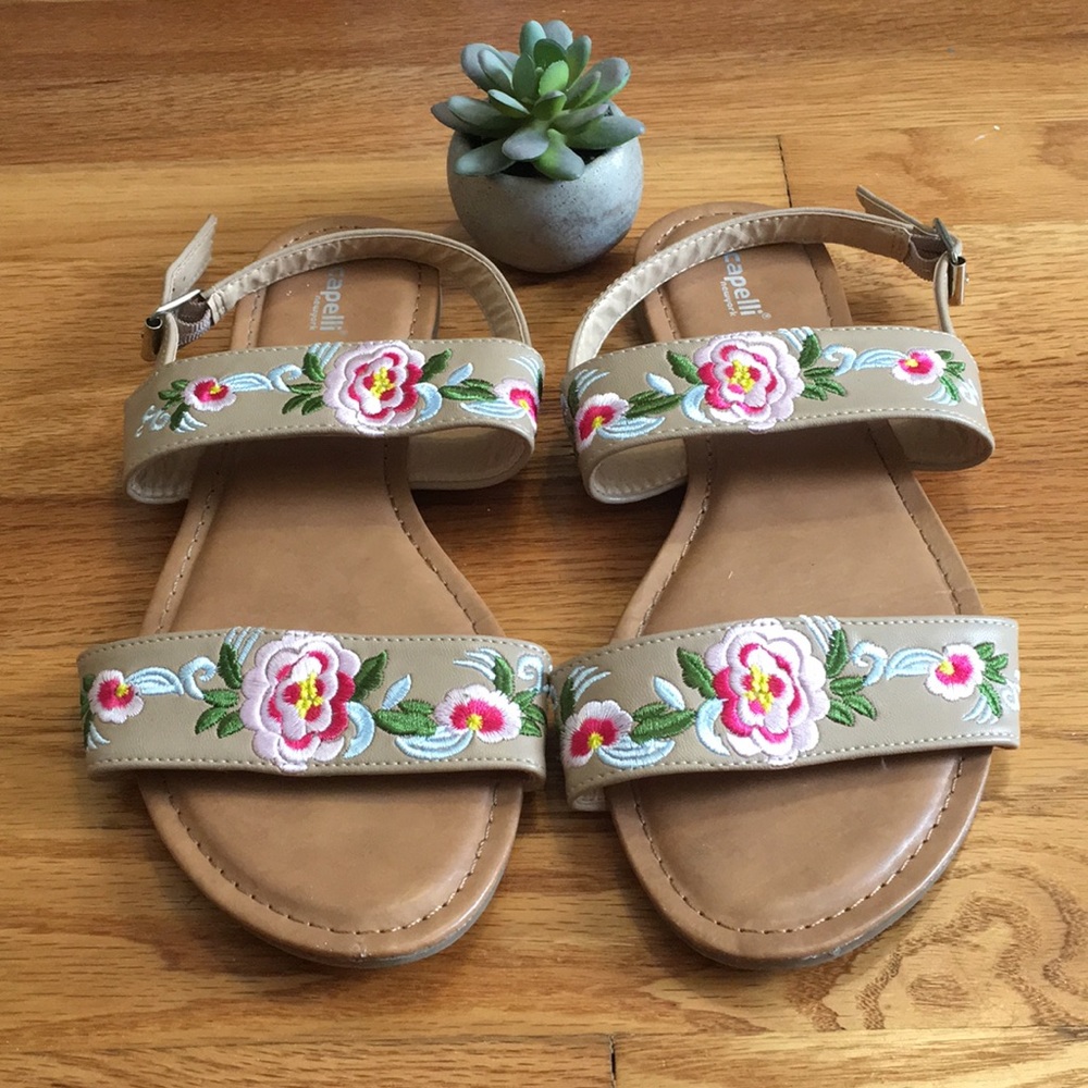 Women’s Size 10 Sandals🌸